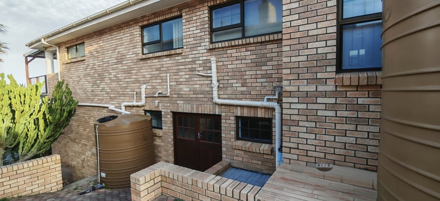 5 Bedroom Property for Sale in Dana Bay Western Cape